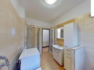 Prodej rodinného domu, Mikulovice, Školní, 234 m2