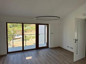 Pronájem bytu 3+kk, Praha - Prosek, Prosecká, 65 m2