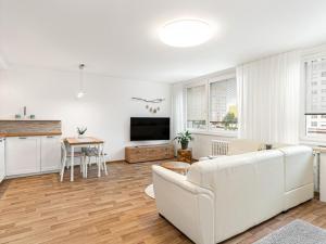 Prodej bytu 2+kk, Praha - Řepy, Makovského, 62 m2