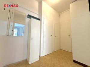 Prodej bytu 2+kk, Praha - Bubeneč, Zelená, 44 m2