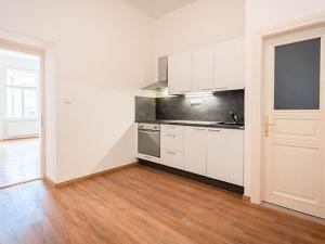 Pronájem bytu 2+kk, Praha - Nové Město, Lípová, 41 m2