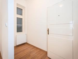 Pronájem bytu 2+kk, Praha - Nové Město, Lípová, 41 m2