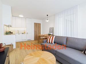 Pronájem bytu 2+kk, Praha - Holešovice, Vrbenského, 59 m2