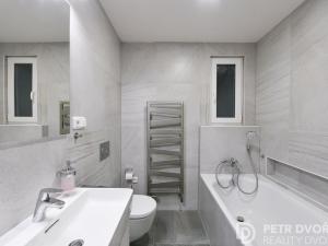 Pronájem bytu 2+kk, Praha - Smíchov, U smíchovského hřbitova, 70 m2