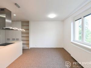 Pronájem bytu 2+kk, Praha - Smíchov, U smíchovského hřbitova, 70 m2