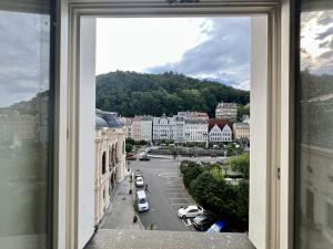 Prodej bytu 5+1, Karlovy Vary, Divadelní náměstí