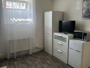 Pronájem atypického bytu, Praha - Košíře, Vrchlického, 25 m2