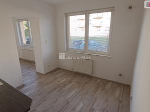 Pronájem bytu 1+1, Luštěnice - Zelená, 35 m2