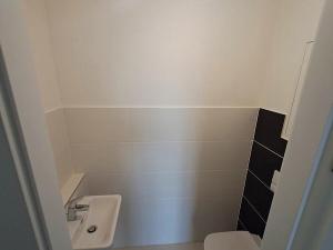 Pronájem bytu 3+kk, Praha - Dolní Měcholupy, Kardausova, 96 m2