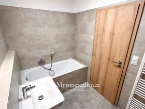 Pronájem bytu 2+kk, Znojmo, Malá Louka, 46 m2