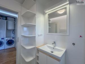 Prodej bytu 4+kk, Praha - Radotín, Topasová, 104 m2