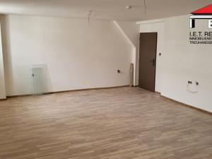 Pronájem bytu 2+kk, Opava, Sněmovní, 80 m2