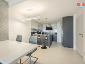 Prodej bytu 3+kk, Praha - Strašnice, Zvěřinova, 96 m2