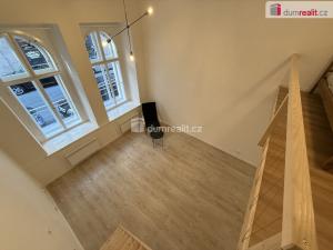 Pronájem bytu 1+kk, Praha - Smíchov, Na Valentince, 48 m2