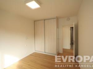 Pronájem bytu 2+kk, Praha - Smíchov, Podbělohorská, 57 m2