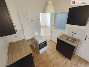 Pronájem bytu 2+kk, Praha - Smíchov, Vrázova, 48 m2