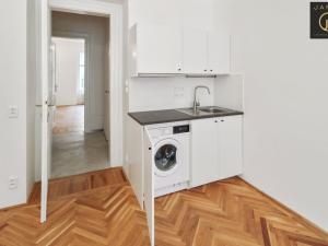 Pronájem bytu 2+kk, Praha - Vršovice, Na spojce, 44 m2