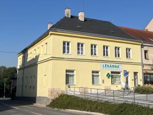 Prodej obchodního prostoru, Česká Skalice, Husovo náměstí, 467 m2