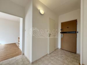 Prodej bytu 2+kk, Praha - Kobylisy, Mirovická, 47 m2