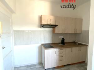 Prodej bytu 1+kk, Karlovy Vary - Doubí, K Linhartu, 24 m2