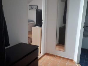 Pronájem bytu 1+kk, Praha - Malá Strana, Újezd, 29 m2