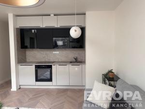 Pronájem bytu 2+kk, Praha - Vinohrady, Šafaříkova, 44 m2