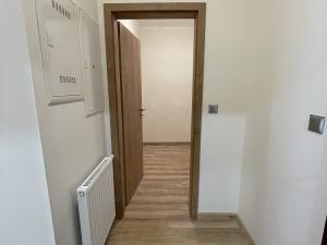 Pronájem bytu 2+kk, Karlovy Vary - Drahovice, Mattoniho nábřeží, 54 m2