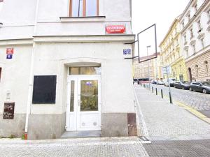 Pronájem obchodního prostoru, Praha - Nusle, Čestmírova, 69 m2