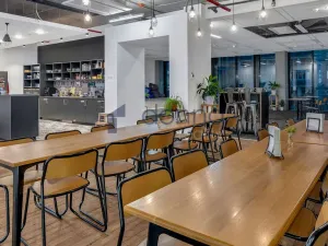 Pronájem kanceláře, Praha - Vokovice, Evropská, 520 m2