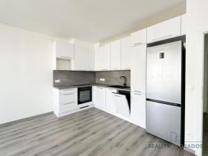 Pronájem bytu 2+kk, Praha - Kbely, Mladoboleslavská, 45 m2