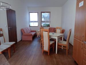 Prodej komerční nemovitosti, Drnholec, Polní, 830 m2