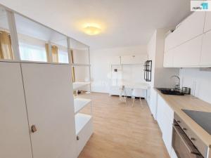 Prodej bytu 1+kk, Hostivice, Ječná, 32 m2