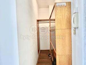 Pronájem bytu 1+kk, Děčín - Děčín III-Staré Město, Oblouková, 28 m2