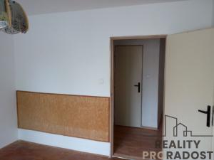 Prodej bytu 3+1, Hodonín, třída Bří Čapků, 88 m2