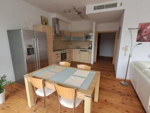 Prodej bytu 3+kk, Karlovy Vary, Pražská silnice, 95 m2