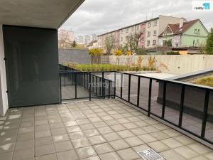 Pronájem bytu 2+kk, Plzeň - Doubravka, Dílenská, 64 m2