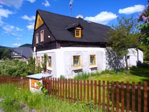 Prodej rodinného domu, Okrouhlá, 315 m2