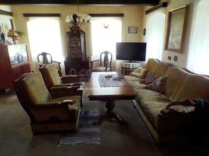 Prodej rodinného domu, Okrouhlá, 315 m2