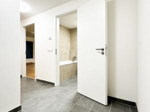 Pronájem bytu 2+kk, Praha - Michle, U plynárny, 56 m2