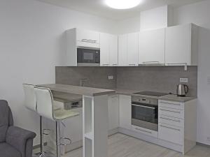 Pronájem bytu 2+kk, Praha - Stodůlky, Holýšovská, 47 m2