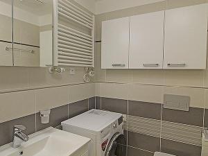 Pronájem bytu 2+kk, Praha - Stodůlky, Holýšovská, 47 m2