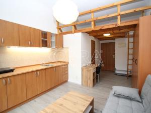 Pronájem bytu 1+kk, Praha - Smíchov, Lidická, 24 m2