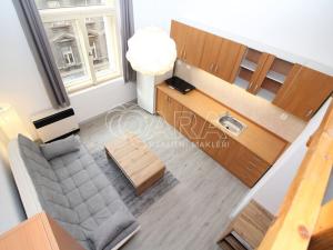 Pronájem bytu 1+kk, Praha - Smíchov, Lidická, 24 m2