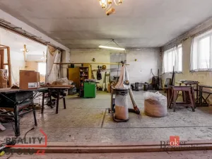 Prodej rodinného domu, Úsobí, 395 m2