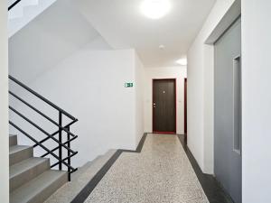 Pronájem bytu 1+kk, Praha - Košíře, Starokošířská, 31 m2