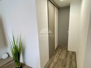 Pronájem bytu 3+kk, Praha - Kobylisy, Rajmonova, 75 m2