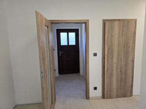 Pronájem rodinného domu, Kladno, 431 m2