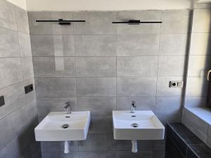 Pronájem rodinného domu, Kladno, 431 m2