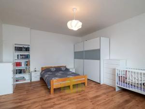 Pronájem bytu 2+kk, Olomouc, Charkovská, 48 m2