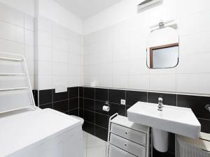 Pronájem bytu 2+kk, Praha - Horní Měcholupy, Nad přehradou, 63 m2